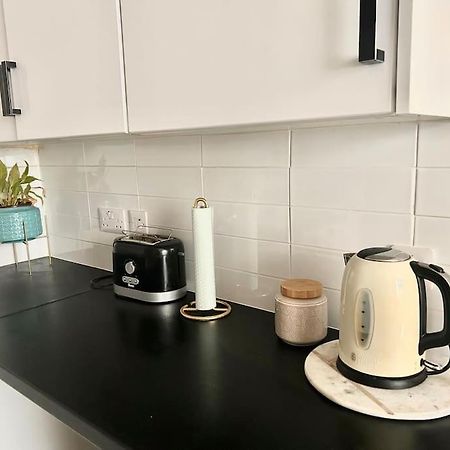 Large 2 Bedroom, Ground Floor Flat, Close To City EDI Exterior foto