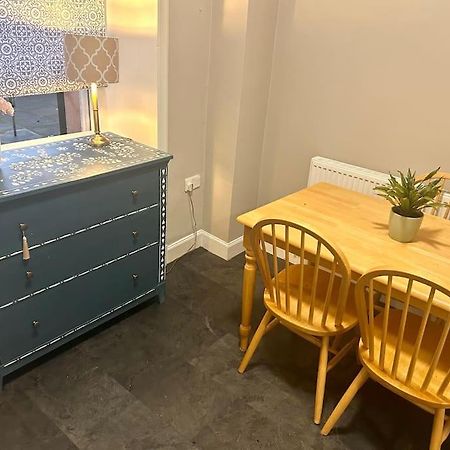 Large 2 Bedroom, Ground Floor Flat, Close To City EDI Exterior foto