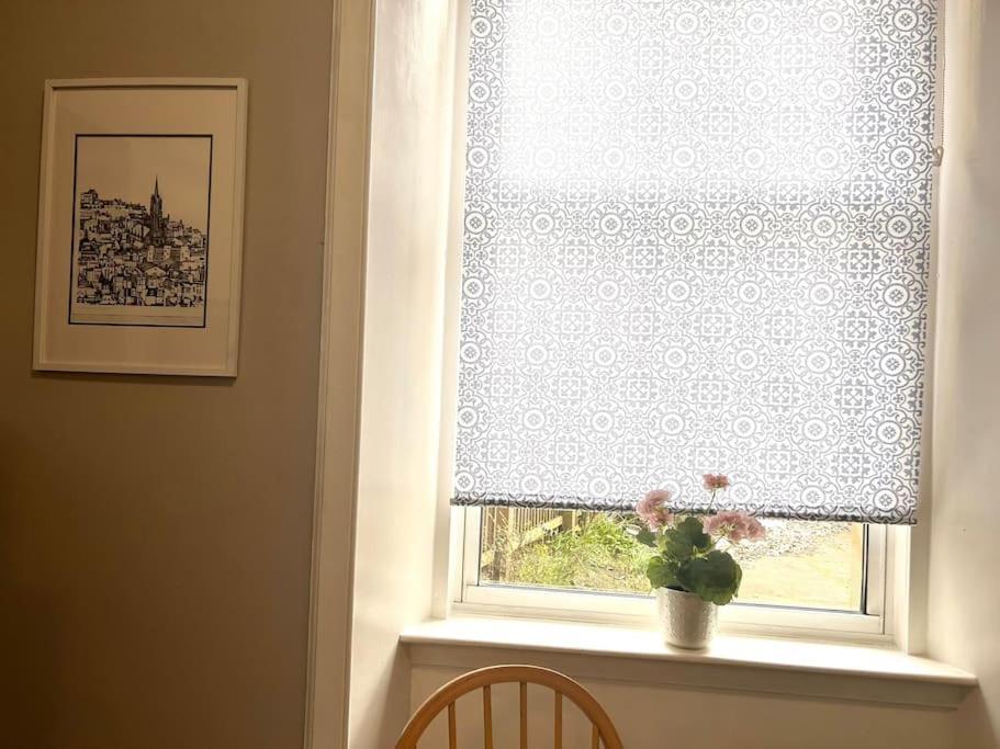 Large 2 Bedroom, Ground Floor Flat, Close To City EDI Exterior foto