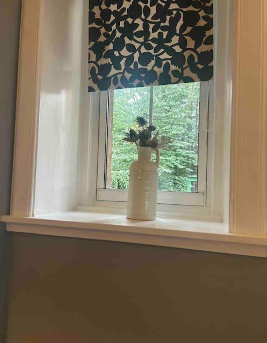 Large 2 Bedroom, Ground Floor Flat, Close To City EDI Exterior foto